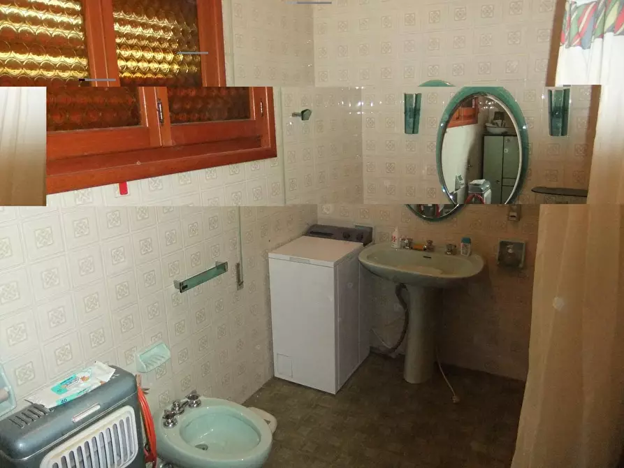 Immagine 15 di Villa in vendita  a Seravezza