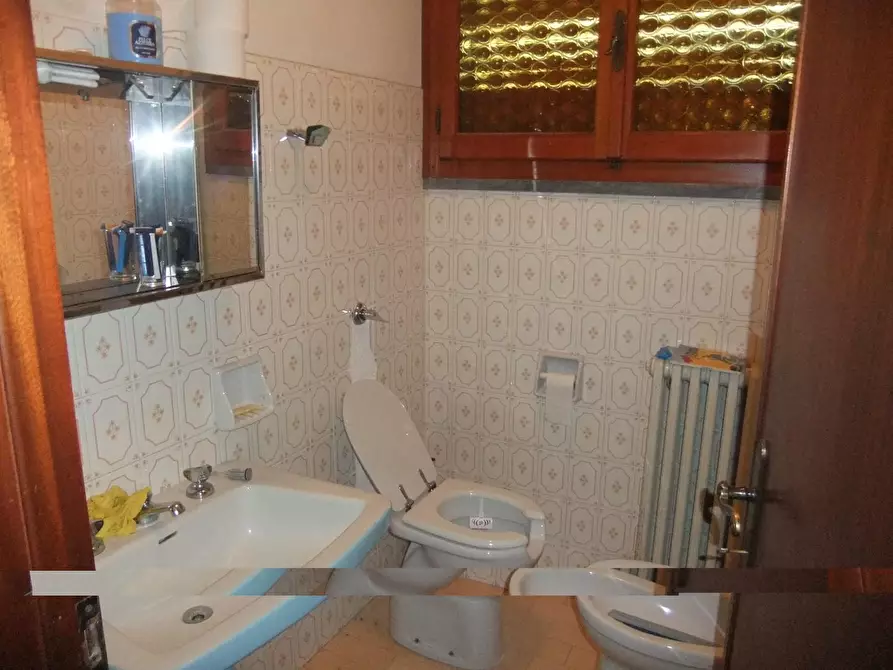 Immagine 16 di Villa in vendita  a Seravezza