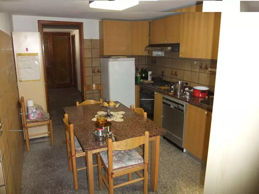 Immagine 10 di Villa in vendita  a Seravezza