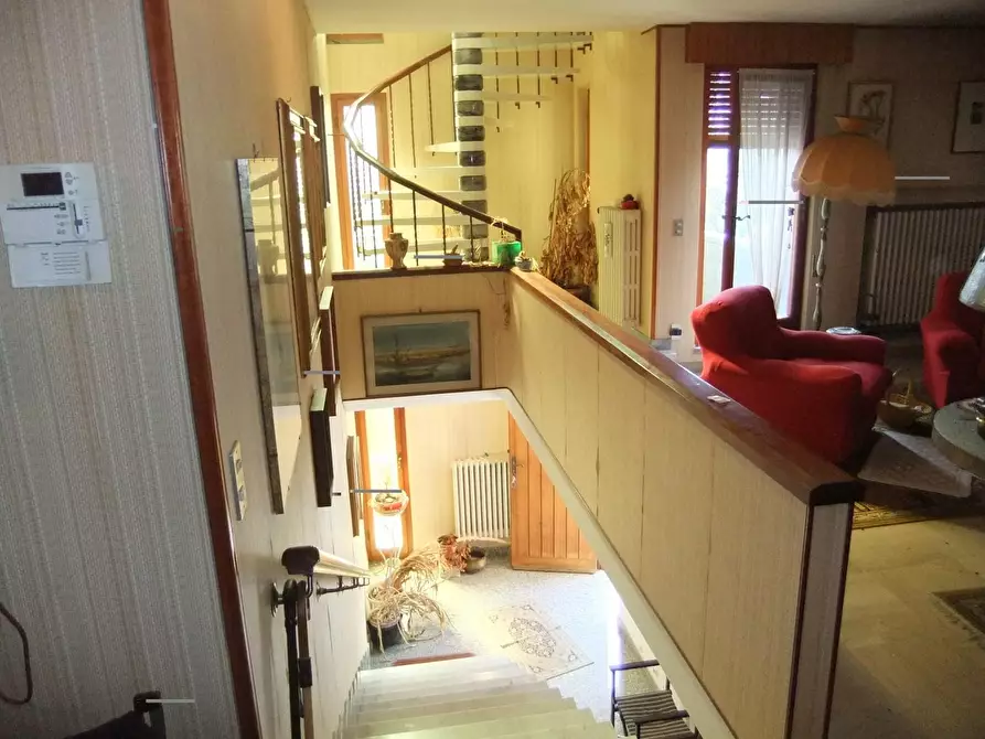 Immagine 6 di Villa in vendita  a Seravezza