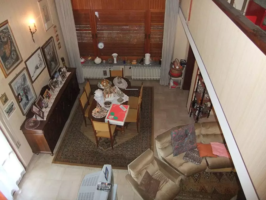 Immagine 8 di Villa in vendita  a Seravezza