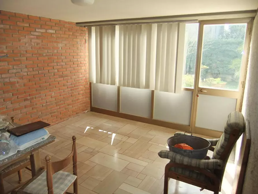 Immagine 2 di Villa in vendita  a Seravezza