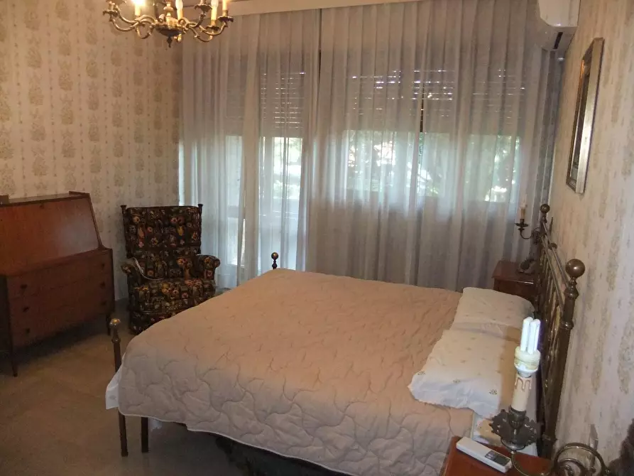 Immagine 19 di Villa in vendita  a Seravezza