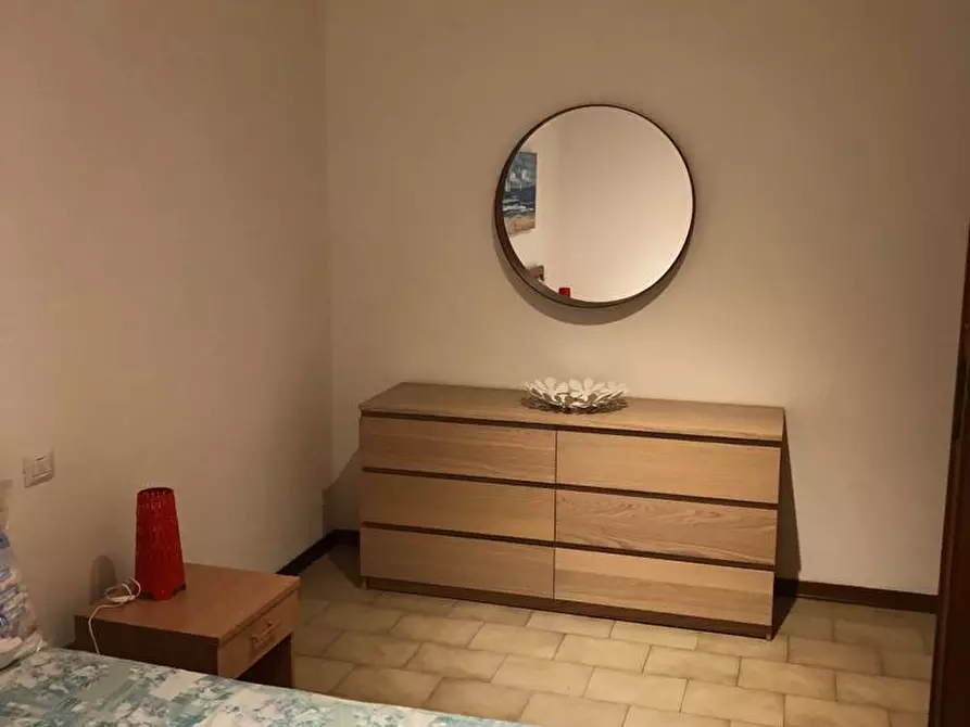 Immagine 10 di Appartamento in affitto  a Massa