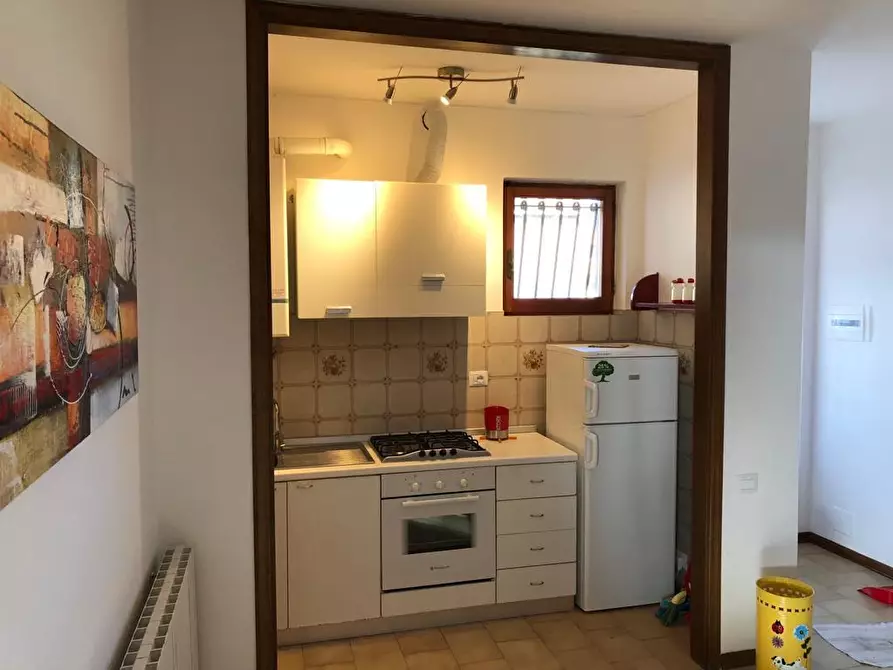 Immagine 5 di Appartamento in affitto  a Massa