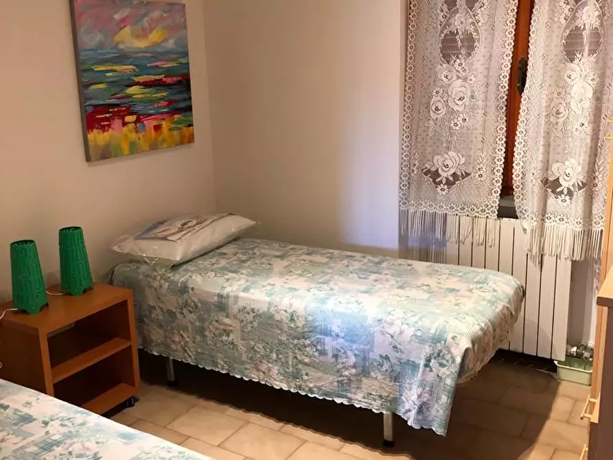 Immagine 7 di Appartamento in affitto  a Massa