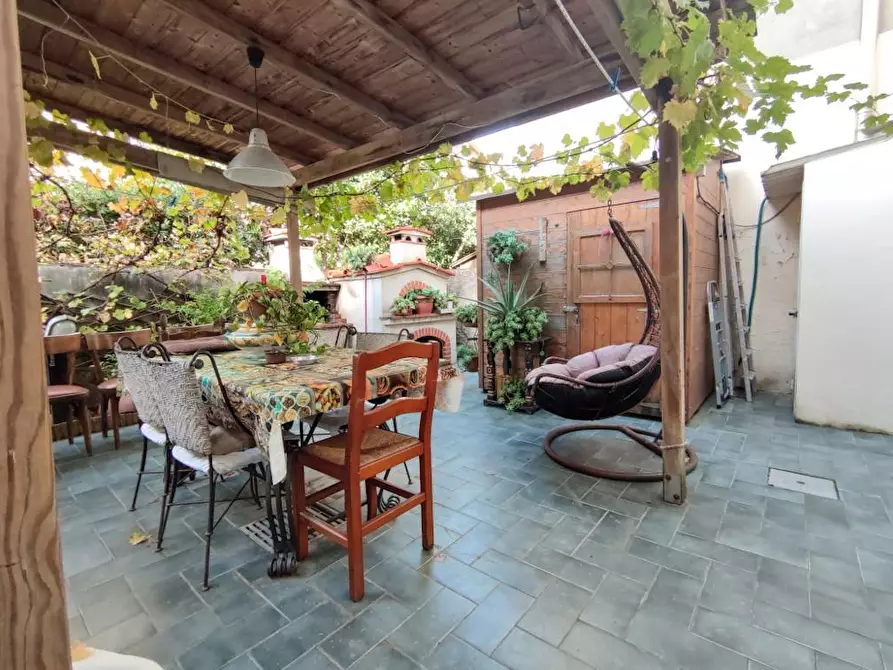 Immagine 3 di Appartamento in vendita  a Camaiore