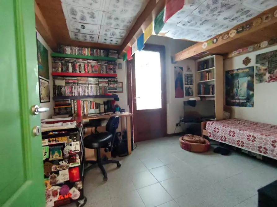 Immagine 17 di Appartamento in vendita  a Camaiore