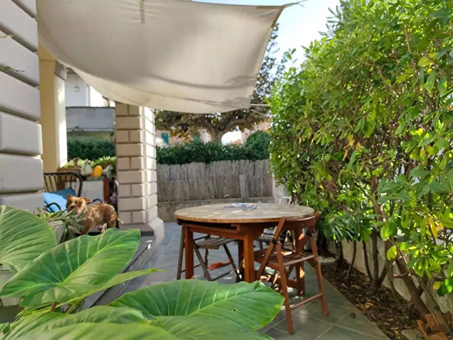 Immagine 2 di Appartamento in vendita  a Camaiore