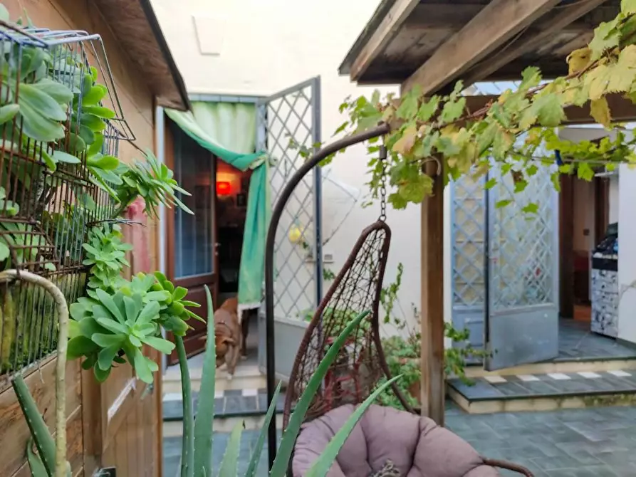 Immagine 35 di Appartamento in vendita  a Camaiore