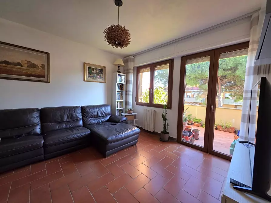 Immagine 13 di Casa bifamiliare in vendita  a Livorno