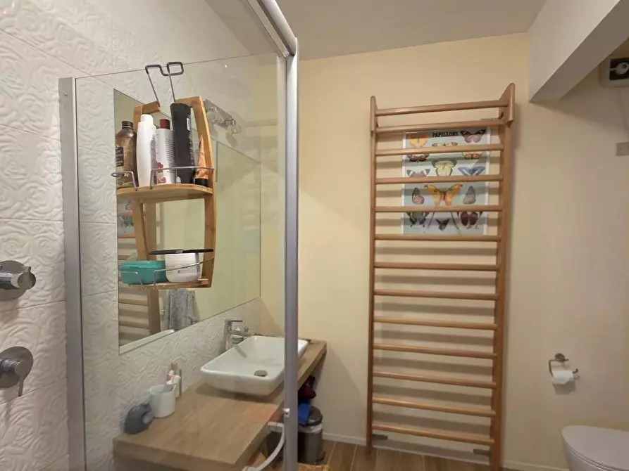 Immagine 19 di Casa bifamiliare in vendita  a Livorno