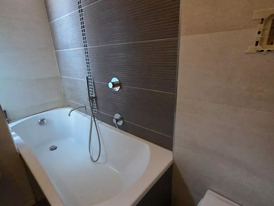 Immagine 30 di Casa bifamiliare in vendita  a Livorno