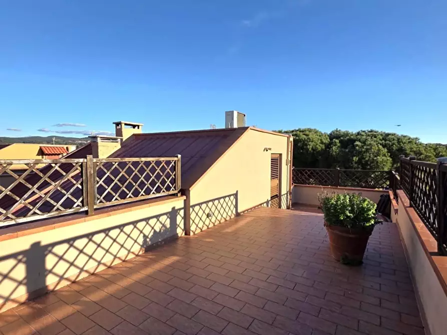 Immagine 35 di Casa bifamiliare in vendita  a Livorno