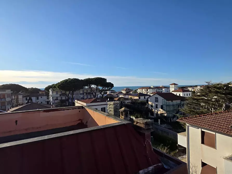 Immagine 34 di Casa bifamiliare in vendita  a Livorno