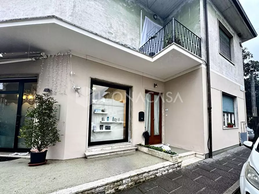 Immagine 23 di Appartamento in vendita  a Buti