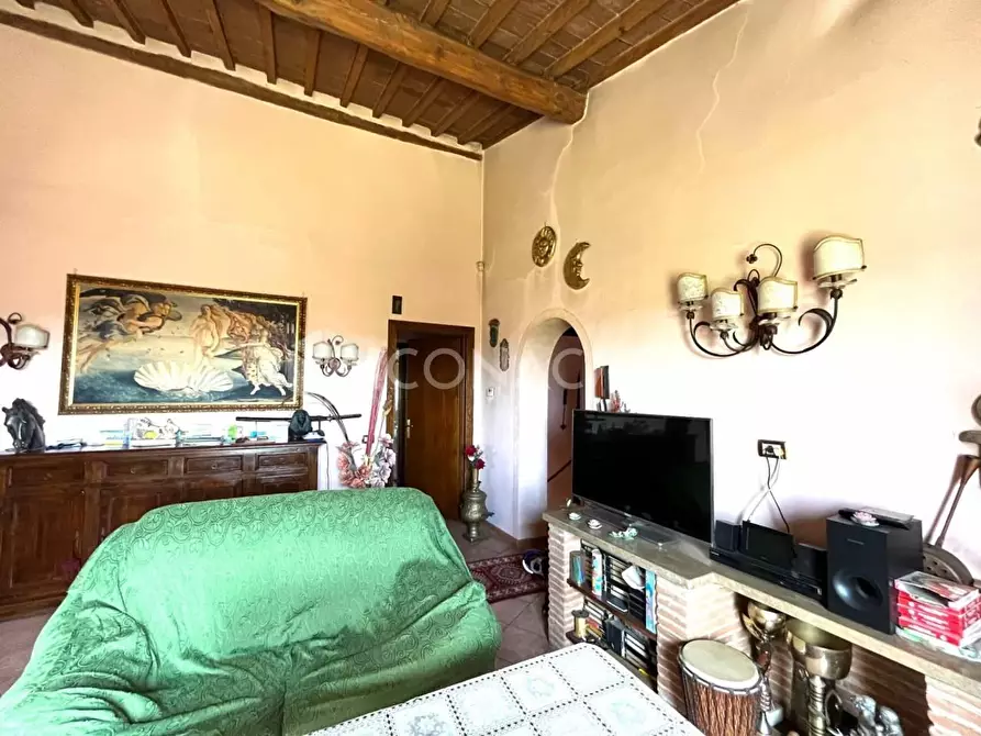 Immagine 10 di Appartamento in vendita  a Pontedera