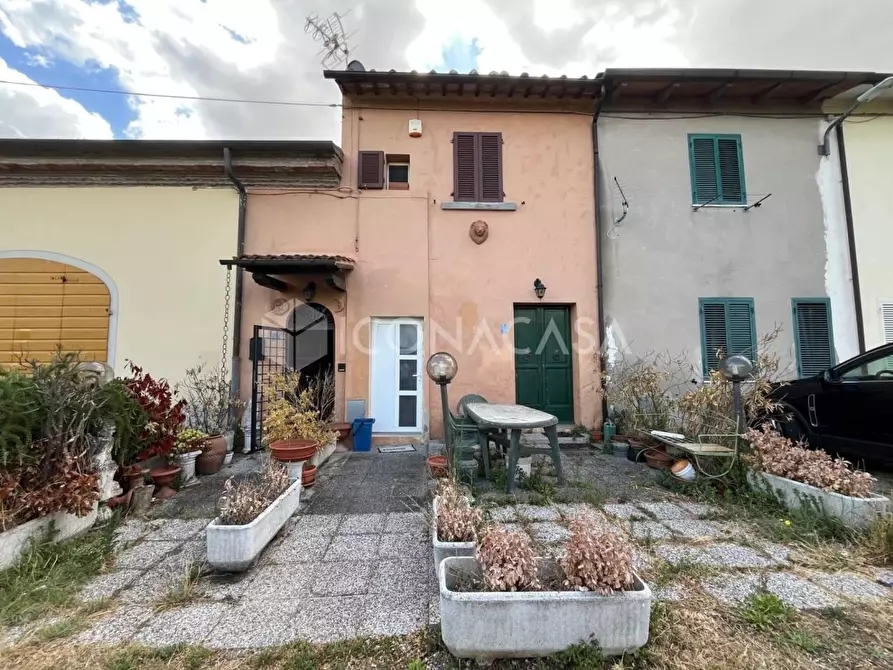 Immagine 17 di Appartamento in vendita  a Pontedera