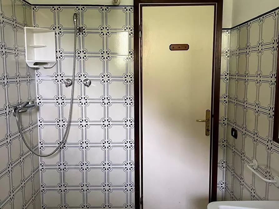 Immagine 16 di Casa bifamiliare in vendita  a Montignoso