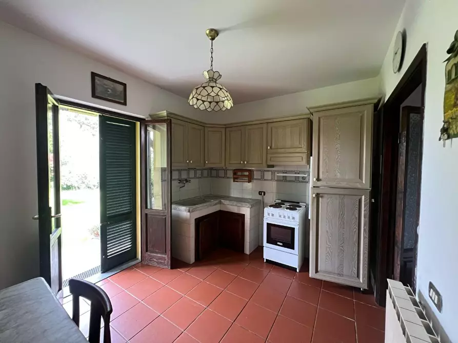 Immagine 13 di Casa bifamiliare in vendita  a Montignoso