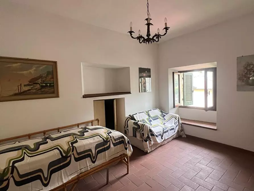 Immagine 30 di Casa bifamiliare in vendita  a Montignoso