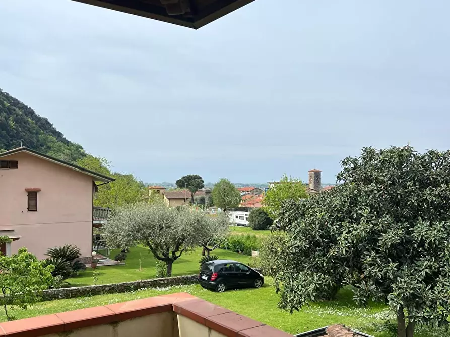 Immagine 20 di Casa bifamiliare in vendita  a Montignoso