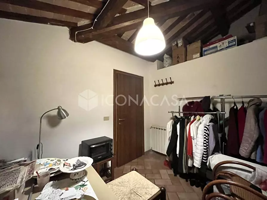 Immagine 10 di Appartamento in vendita  a Vicopisano