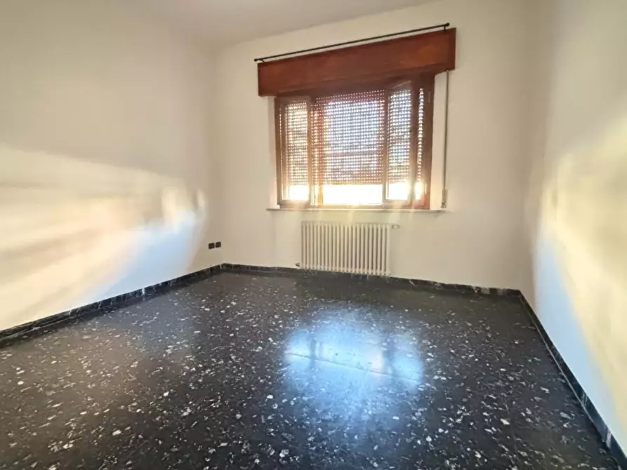 Immagine 4 di Villa in affitto  a Cascina