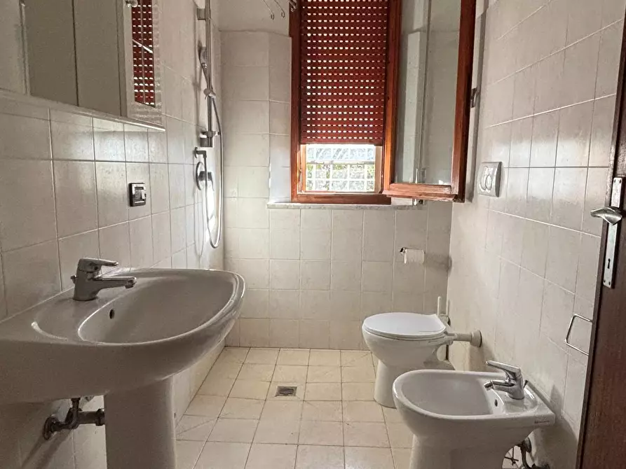 Immagine 10 di Villa in affitto  a Cascina