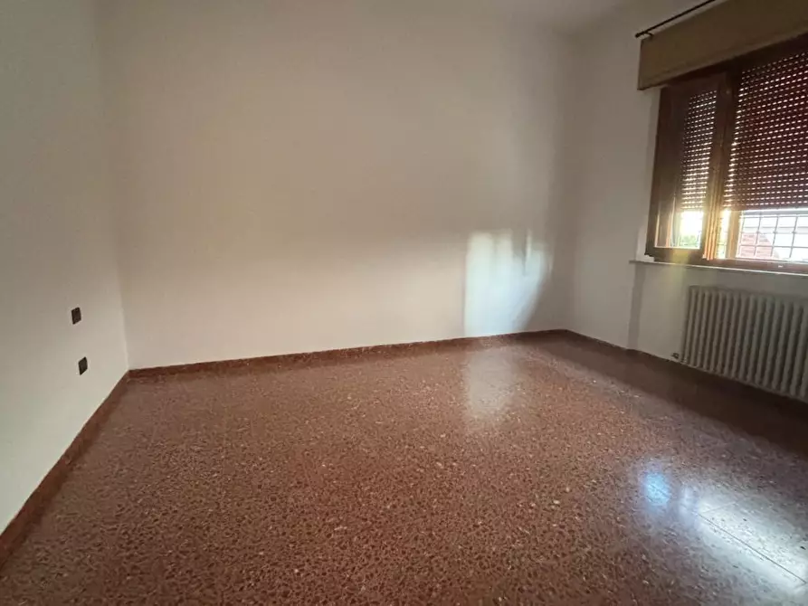Immagine 7 di Villa in affitto  a Cascina