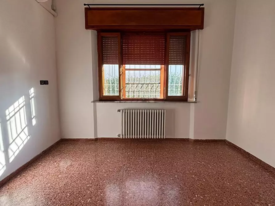 Immagine 9 di Villa in affitto  a Cascina