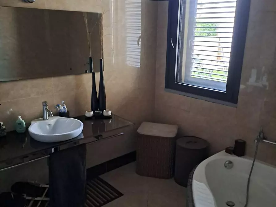 Immagine 6 di Appartamento in vendita  a Cascina