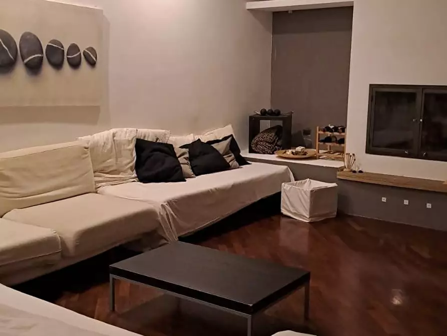 Immagine 1 di Appartamento in vendita  a Cascina