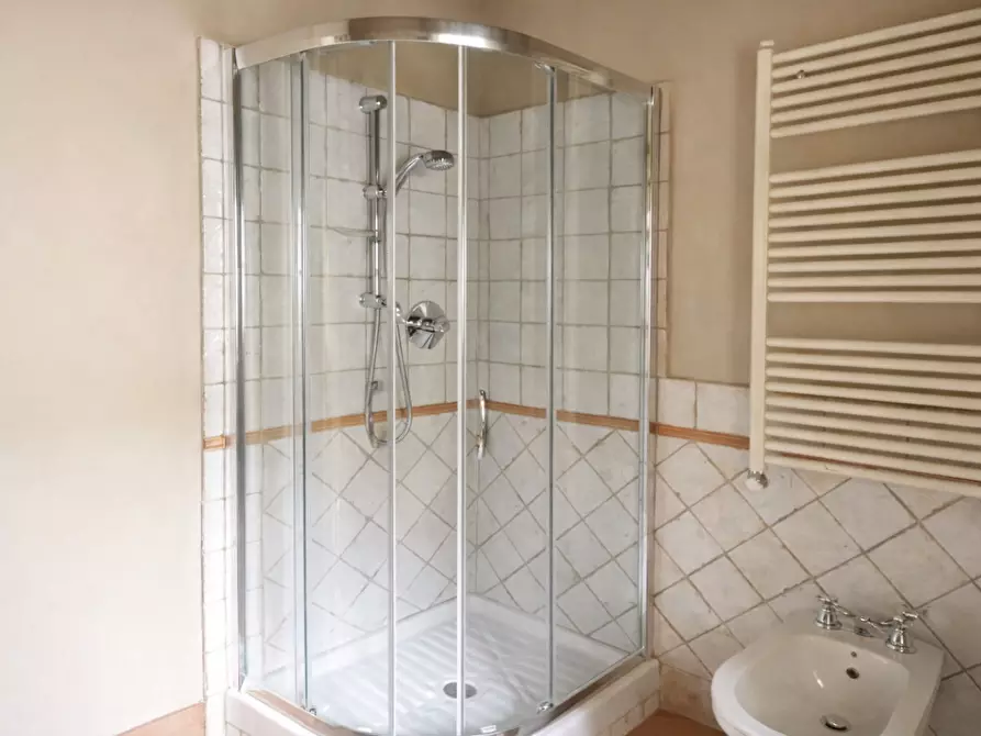 Immagine 8 di Appartamento in affitto  a Cascina