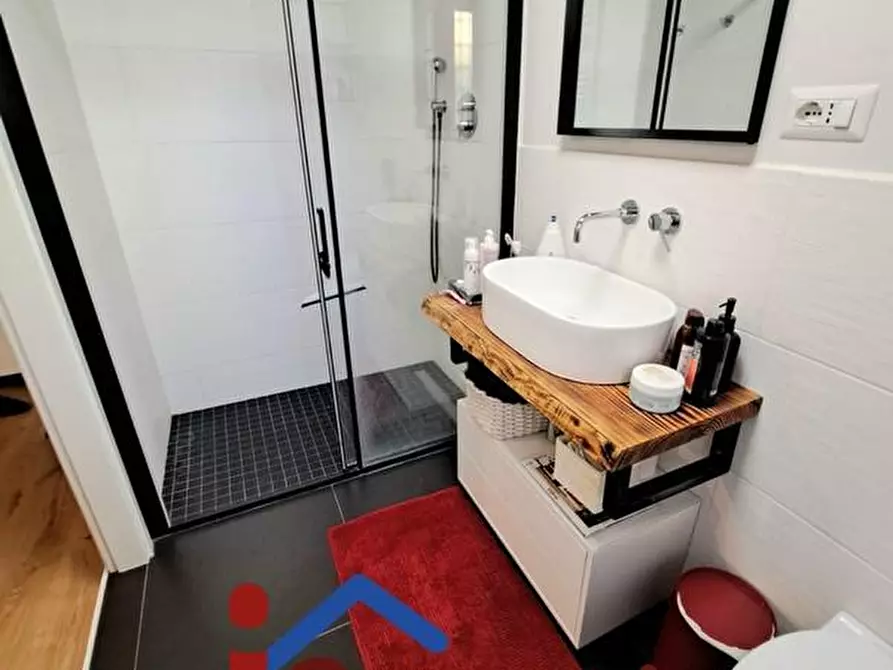 Immagine 10 di Villetta a schiera in vendita  a Empoli