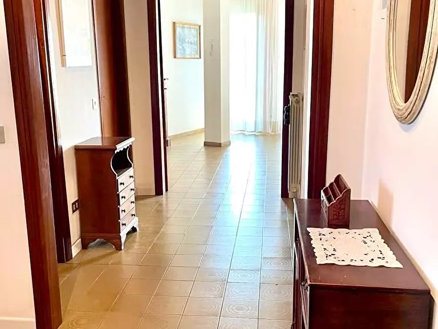 Immagine 11 di Appartamento in vendita  a Pontedera