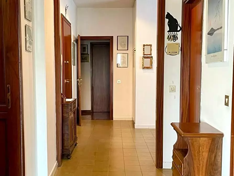 Immagine 10 di Appartamento in vendita  a Pontedera