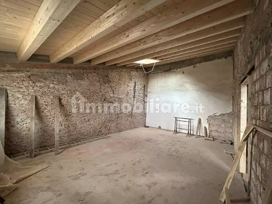 Immagine 1 di Terratetto in vendita  a Cascina