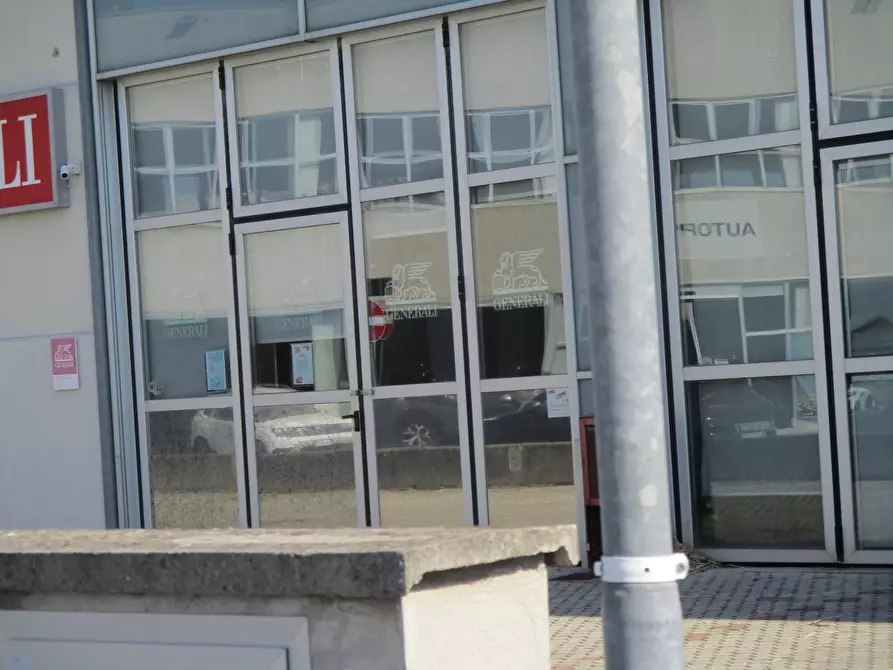 Immagine 8 di Capannone industriale in vendita  a Pontedera