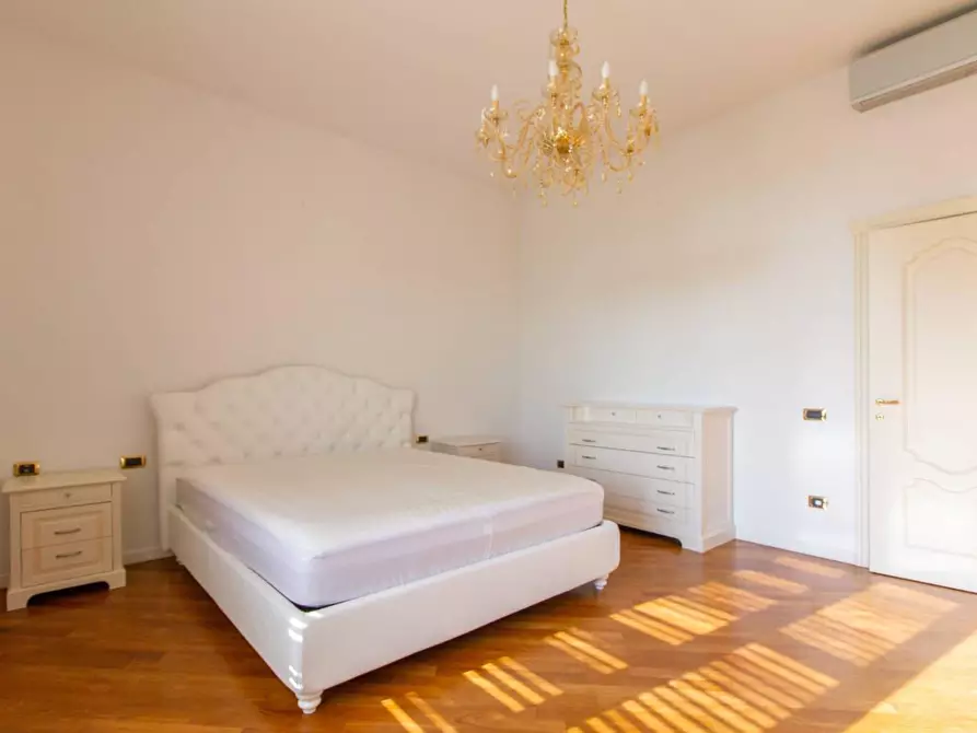 Immagine 32 di Villa in vendita  a San Giuliano Terme