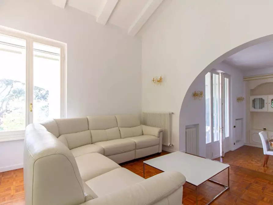 Immagine 12 di Villa in vendita  a San Giuliano Terme