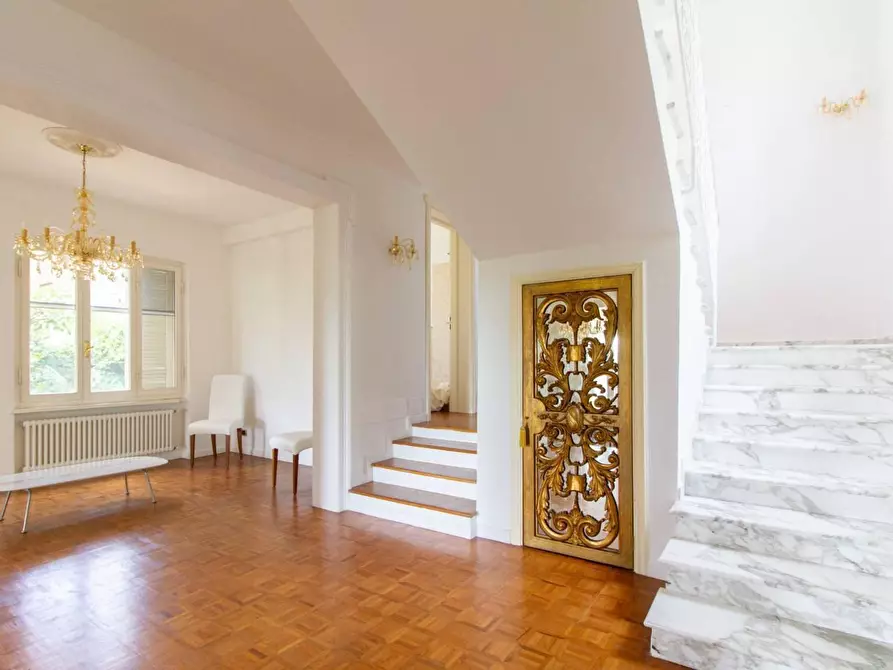 Immagine 14 di Villa in vendita  a San Giuliano Terme