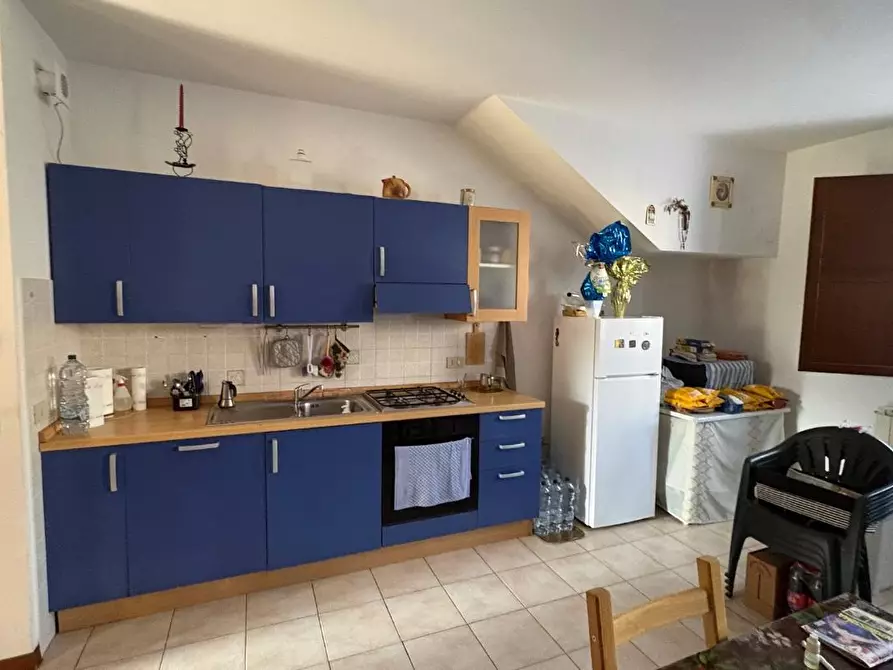 Immagine 2 di Appartamento in vendita  a Lucca