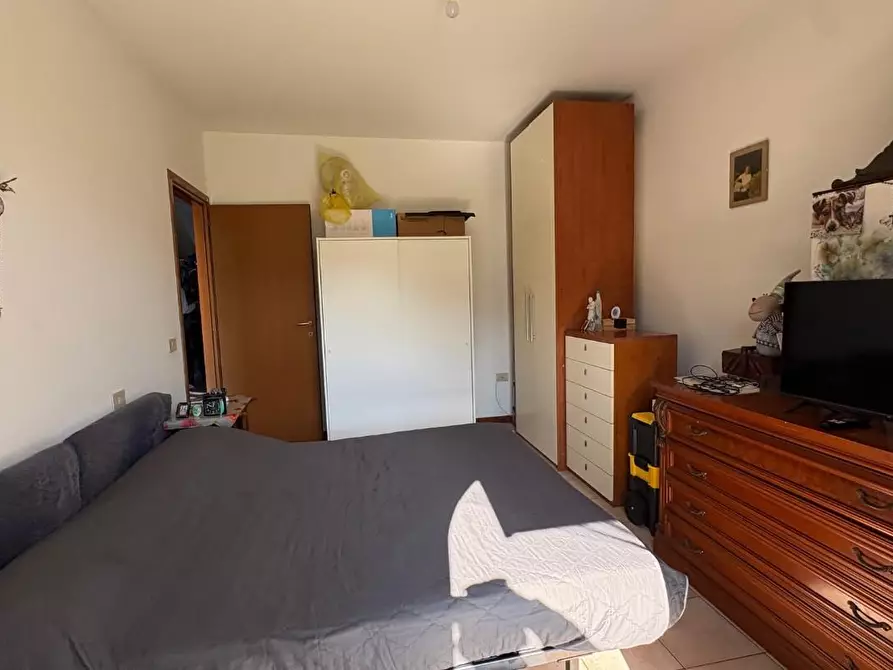 Immagine 7 di Appartamento in vendita  a Lucca