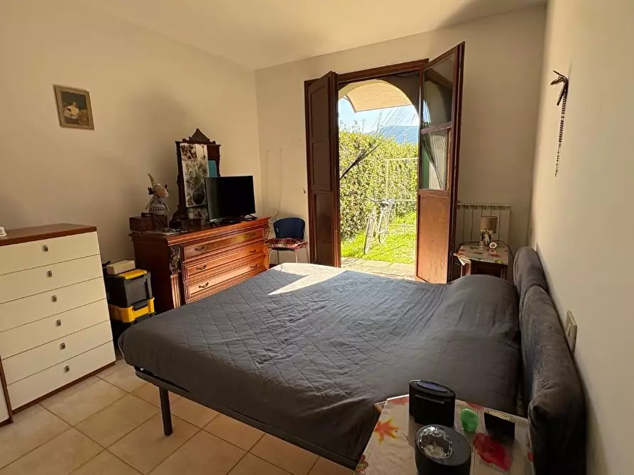 Immagine 6 di Appartamento in vendita  a Lucca