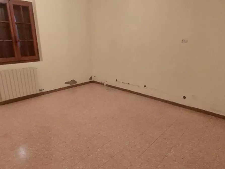 Immagine 40 di Casa bifamiliare in vendita  a Massa