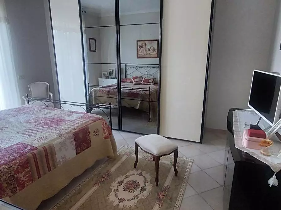 Immagine 17 di Casa bifamiliare in vendita  a Massa