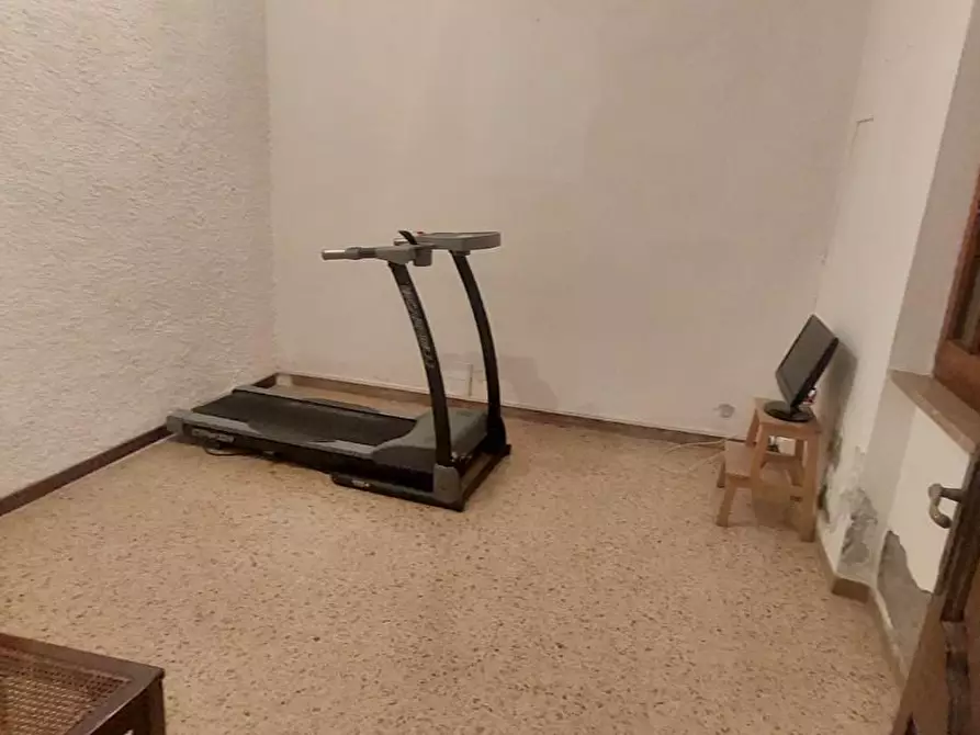 Immagine 43 di Casa bifamiliare in vendita  a Massa