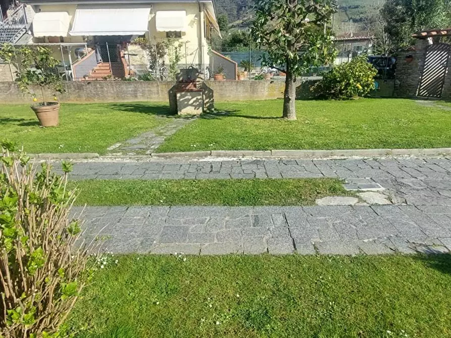 Immagine 32 di Casa bifamiliare in vendita  a Massa