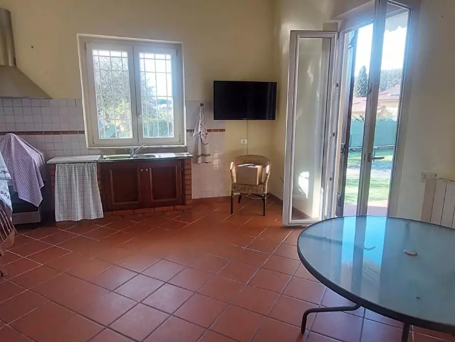 Immagine 36 di Casa bifamiliare in vendita  a Massa